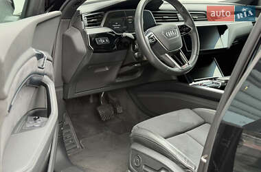 Внедорожник / Кроссовер Audi e-tron S 2022 в 