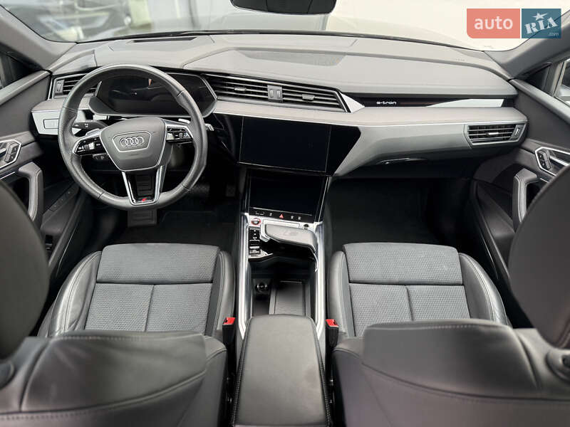Позашляховик / Кросовер Audi e-tron S 2022 в Хмельницькому фото 36 Позашляховик / Кросовер Audi e-tron S 2022 в Хмельницькому