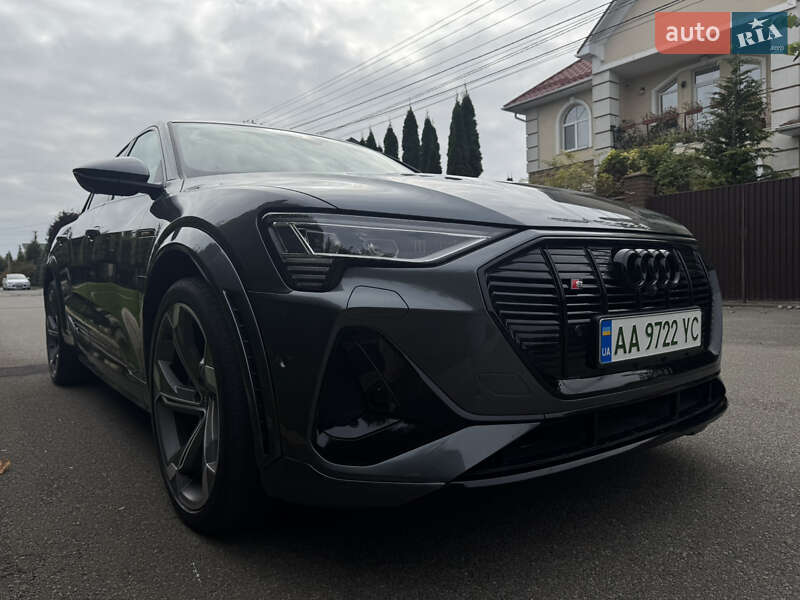 Внедорожник / Кроссовер Audi e-tron S 2022 в Киеве