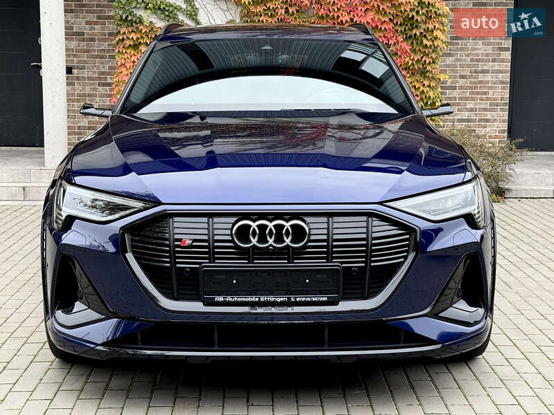 Позашляховик / Кросовер Audi e-tron S 2021 в Києві фото 5 Позашляховик / Кросовер Audi e-tron S 2021 в Києві