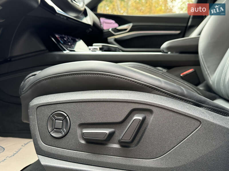 Позашляховик / Кросовер Audi e-tron S 2021 в Києві фото 57 Позашляховик / Кросовер Audi e-tron S 2021 в Києві