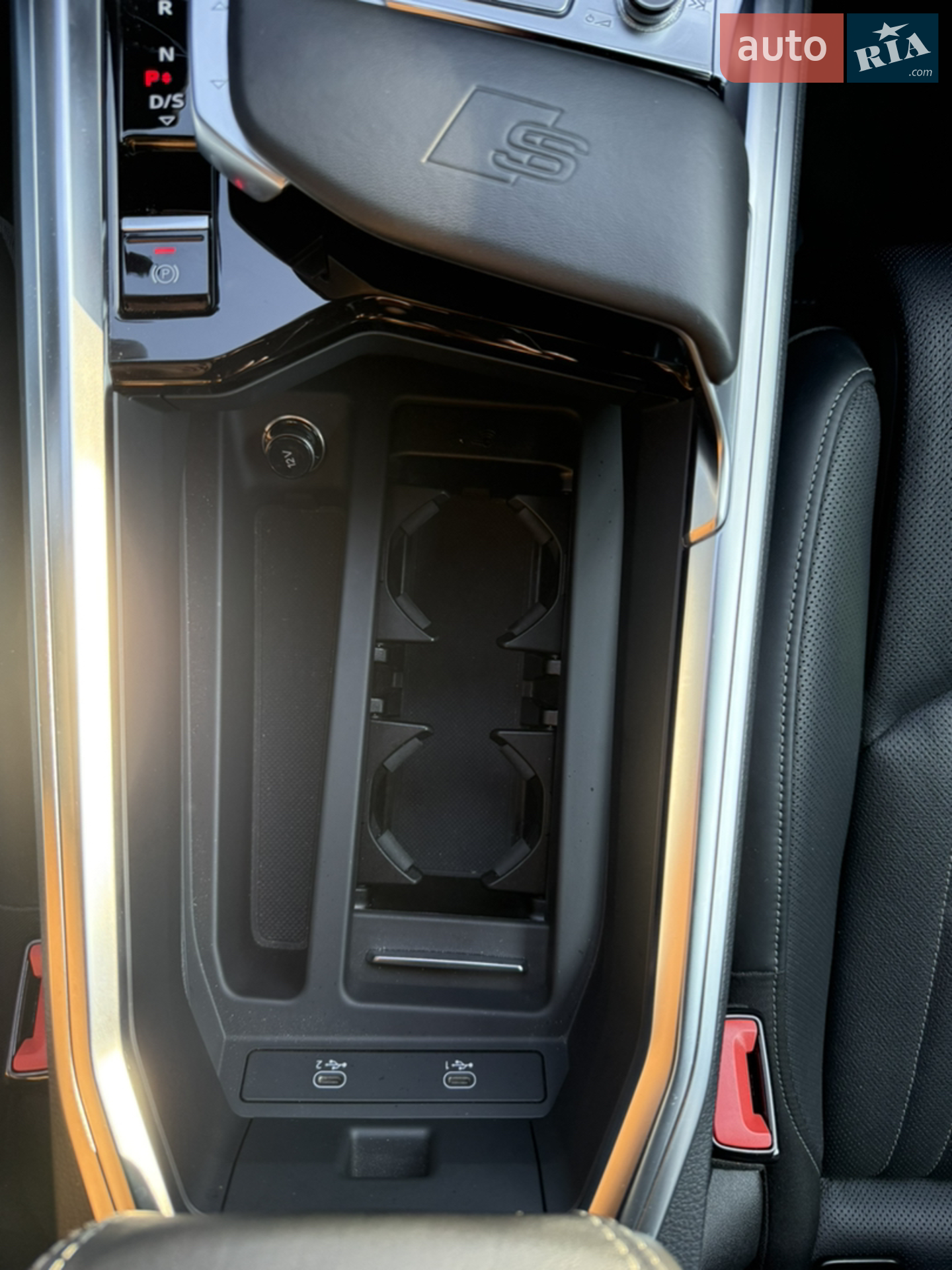 2022 Audi e-tron S - мініатюра 31