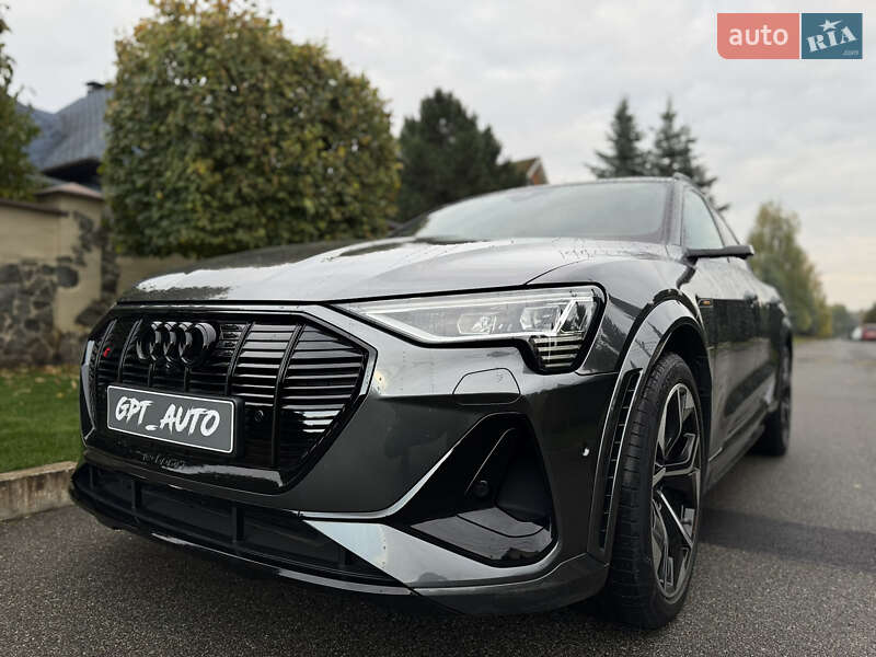 Позашляховик / Кросовер Audi e-tron S 2022 в Києві