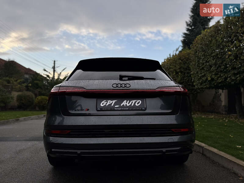 Позашляховик / Кросовер Audi e-tron S 2022 в Києві