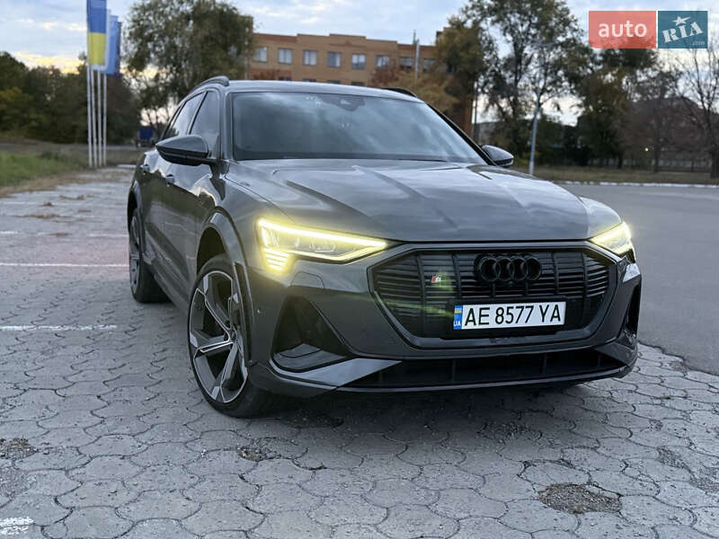 Внедорожник / Кроссовер Audi e-tron S 2022 в Днепре