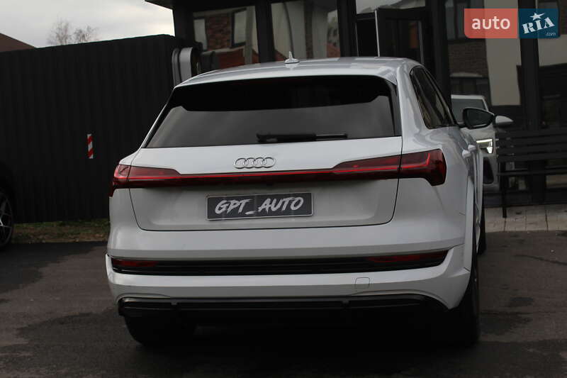 Позашляховик / Кросовер Audi e-tron S 2022 в Києві