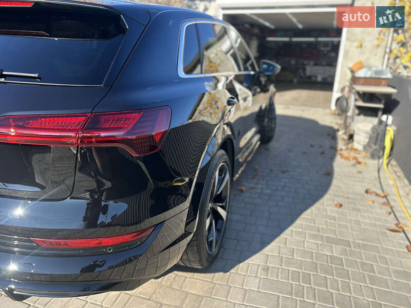 Внедорожник / Кроссовер Audi e-tron S 2022 в Одессе фото 33 Внедорожник / Кроссовер Audi e-tron S 2022 в Одессе