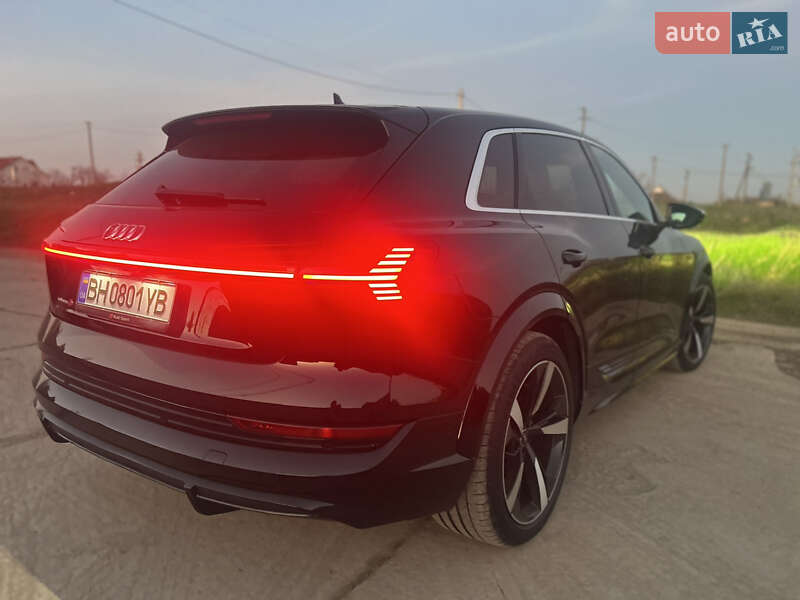 Внедорожник / Кроссовер Audi e-tron S 2022 в Одессе фото 53 Внедорожник / Кроссовер Audi e-tron S 2022 в Одессе
