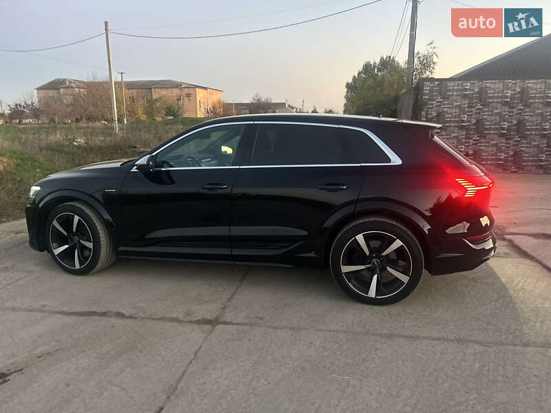 Внедорожник / Кроссовер Audi e-tron S 2022 в Одессе фото 57 Внедорожник / Кроссовер Audi e-tron S 2022 в Одессе