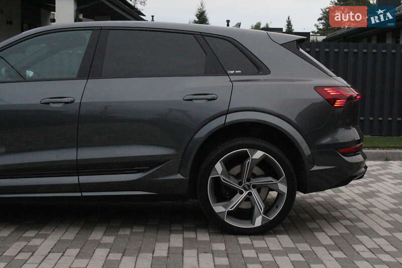 Внедорожник / Кроссовер Audi e-tron S 2022 в Киеве