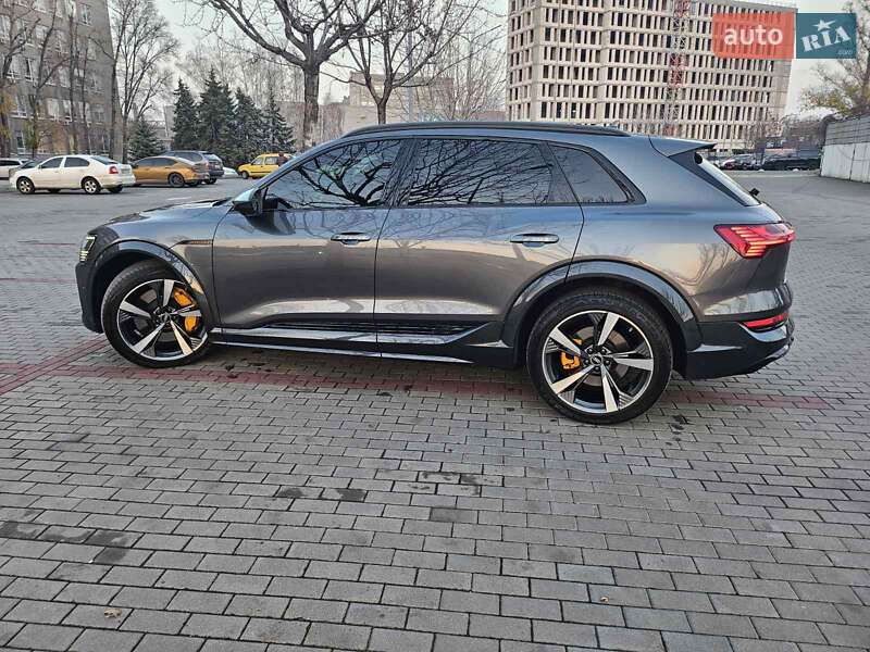 Внедорожник / Кроссовер Audi e-tron S 2021 в Днепре