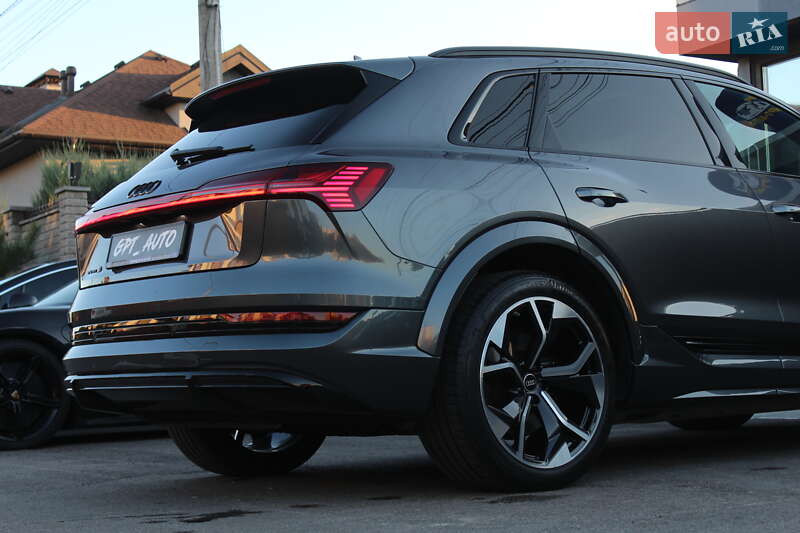 Внедорожник / Кроссовер Audi e-tron S 2022 в Киеве