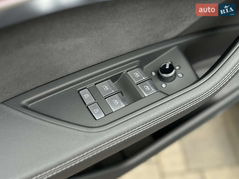 Позашляховик / Кросовер Audi e-tron S 2022 в Луцьку