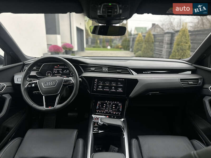 Позашляховик / Кросовер Audi e-tron S 2022 в Луцьку
