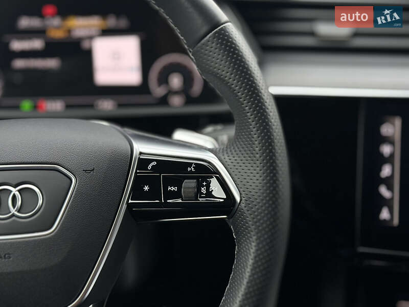 Позашляховик / Кросовер Audi e-tron S 2022 в Луцьку