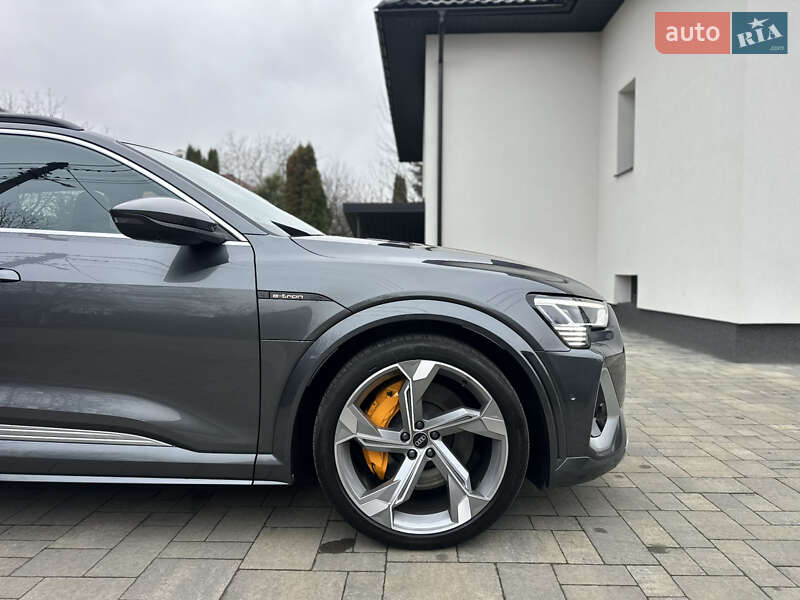 Позашляховик / Кросовер Audi e-tron S 2022 в Луцьку