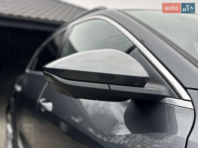 Позашляховик / Кросовер Audi e-tron S 2022 в Луцьку