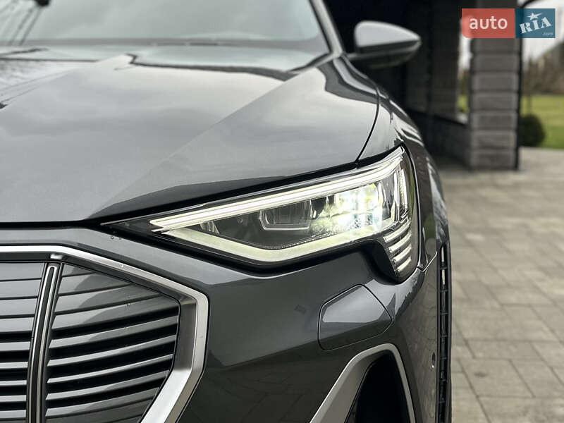 Позашляховик / Кросовер Audi e-tron S 2022 в Луцьку