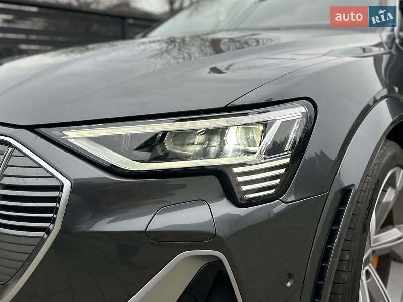 Позашляховик / Кросовер Audi e-tron S 2022 в Луцьку
