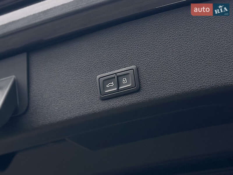 Позашляховик / Кросовер Audi e-tron S 2022 в Луцьку