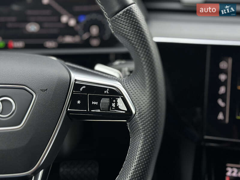 Позашляховик / Кросовер Audi e-tron S 2022 в Луцьку
