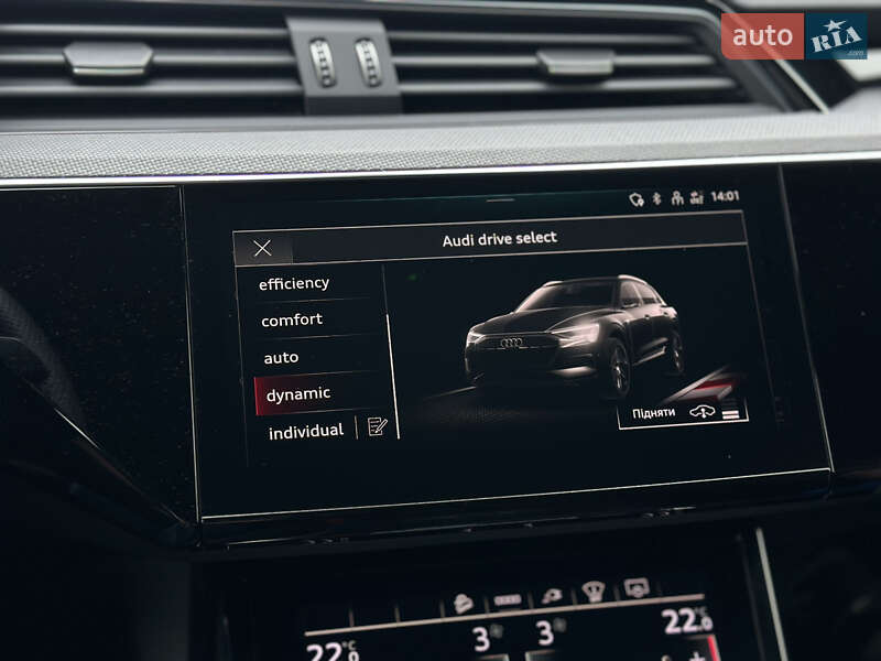 Позашляховик / Кросовер Audi e-tron S 2022 в Луцьку