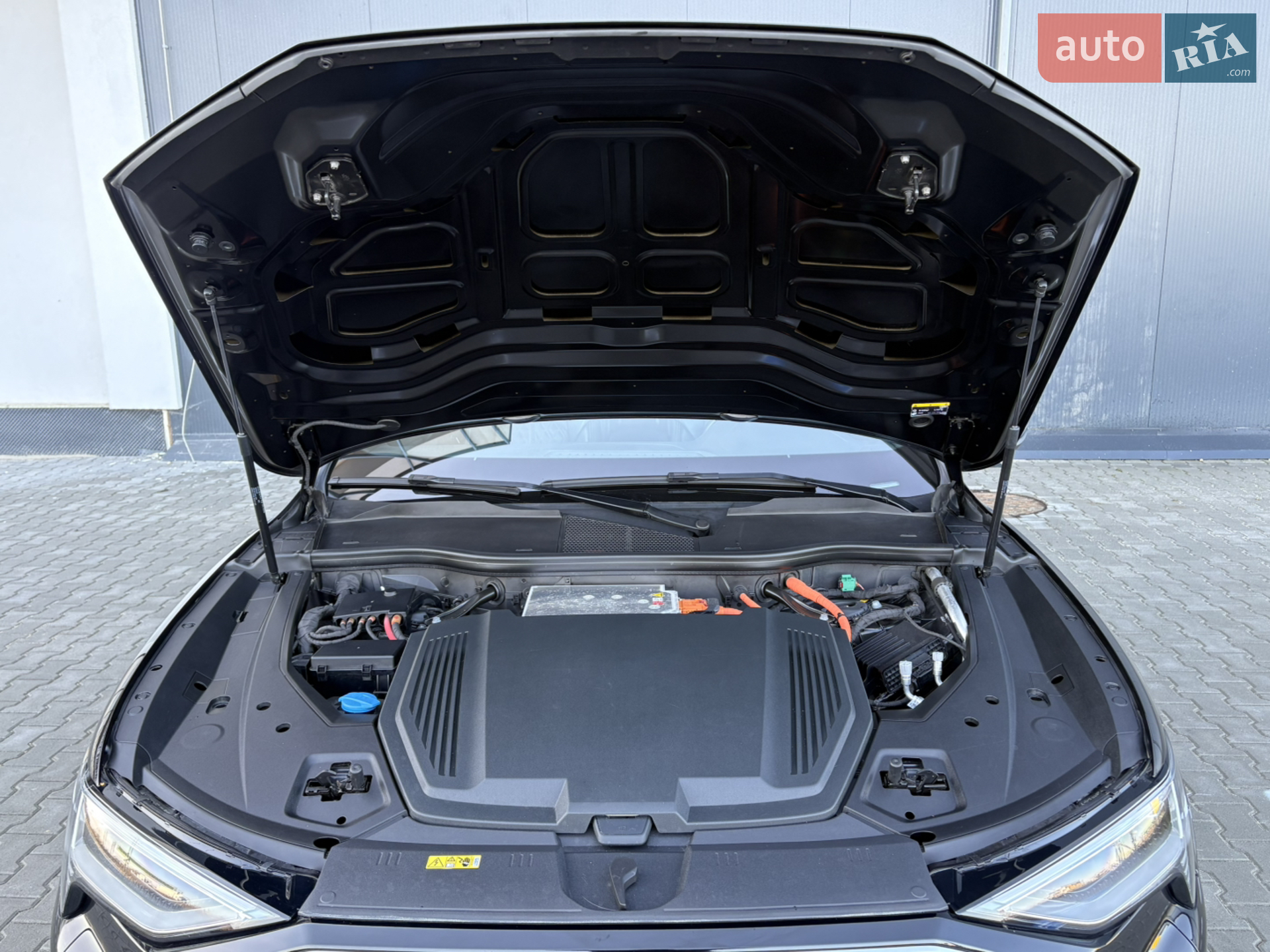 2021 Audi e-tron S - мініатюра 84