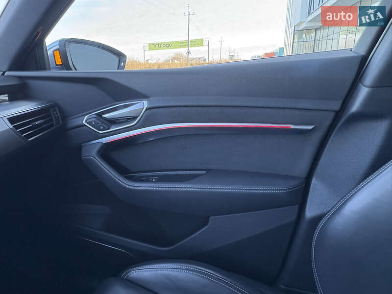 Внедорожник / Кроссовер Audi e-tron S 2021 в Львове фото 45 Внедорожник / Кроссовер Audi e-tron S 2021 в Львове