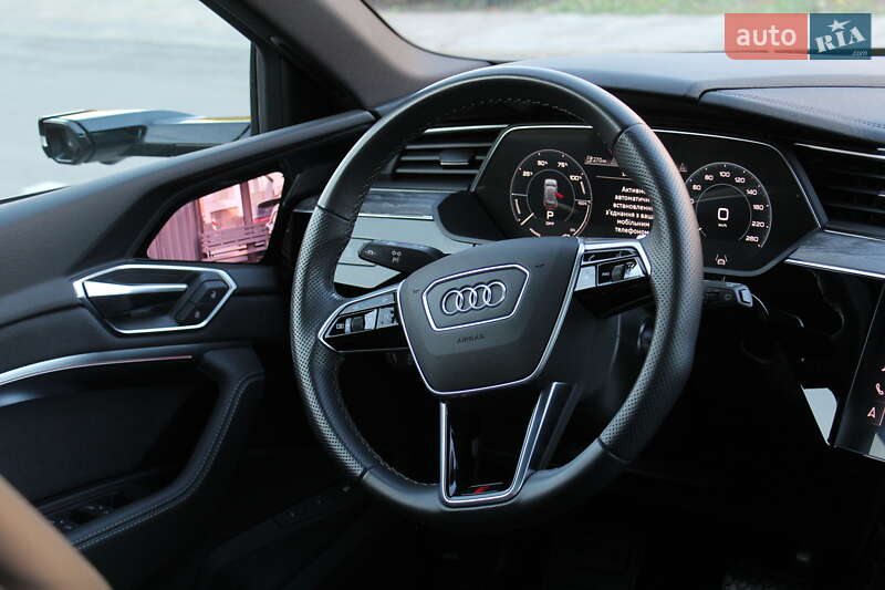 Внедорожник / Кроссовер Audi e-tron S 2022 в Киеве фото 21 Внедорожник / Кроссовер Audi e-tron S 2022 в Киеве