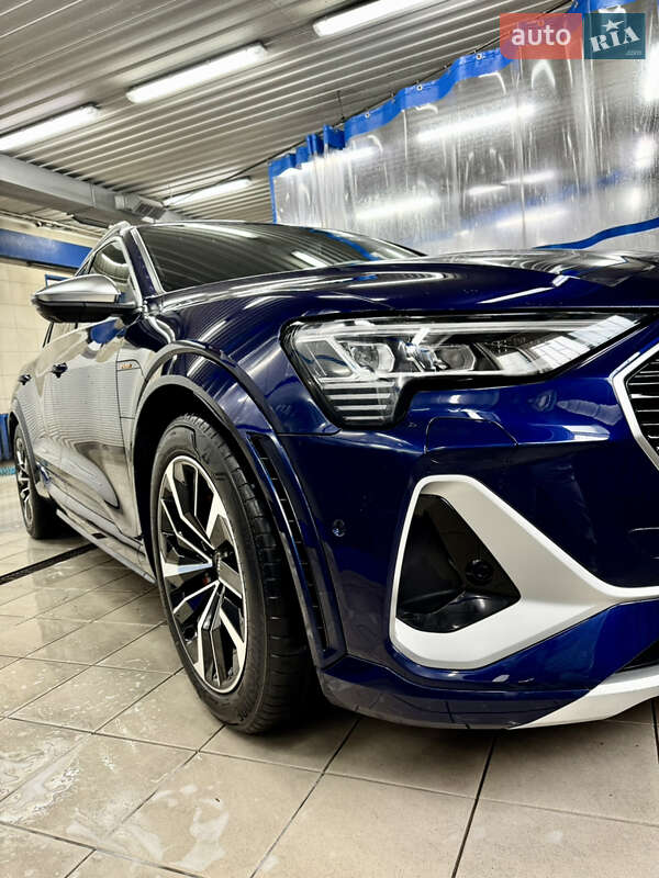 Внедорожник / Кроссовер Audi e-tron S 2022 в Киеве фото 4 Внедорожник / Кроссовер Audi e-tron S 2022 в Киеве