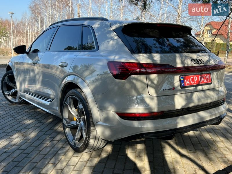 Внедорожник / Кроссовер Audi e-tron S 2022 в Ужгороде