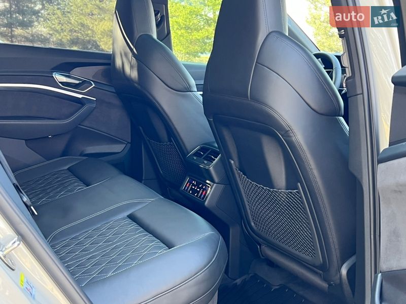 Внедорожник / Кроссовер Audi e-tron S 2022 в Ужгороде