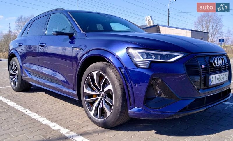Внедорожник / Кроссовер Audi e-tron S 2022 в Киеве