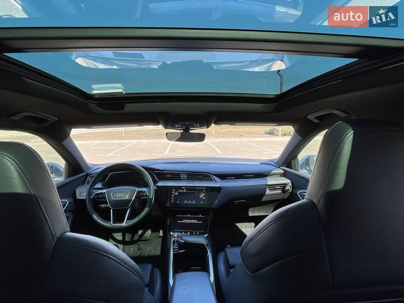 Позашляховик / Кросовер Audi e-tron S 2022 в Києві