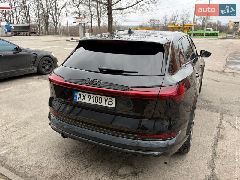 Внедорожник / Кроссовер Audi e-tron S 2021 в Харькове