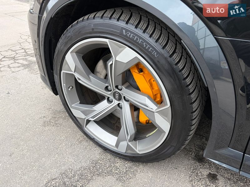 Внедорожник / Кроссовер Audi e-tron S 2021 в Харькове