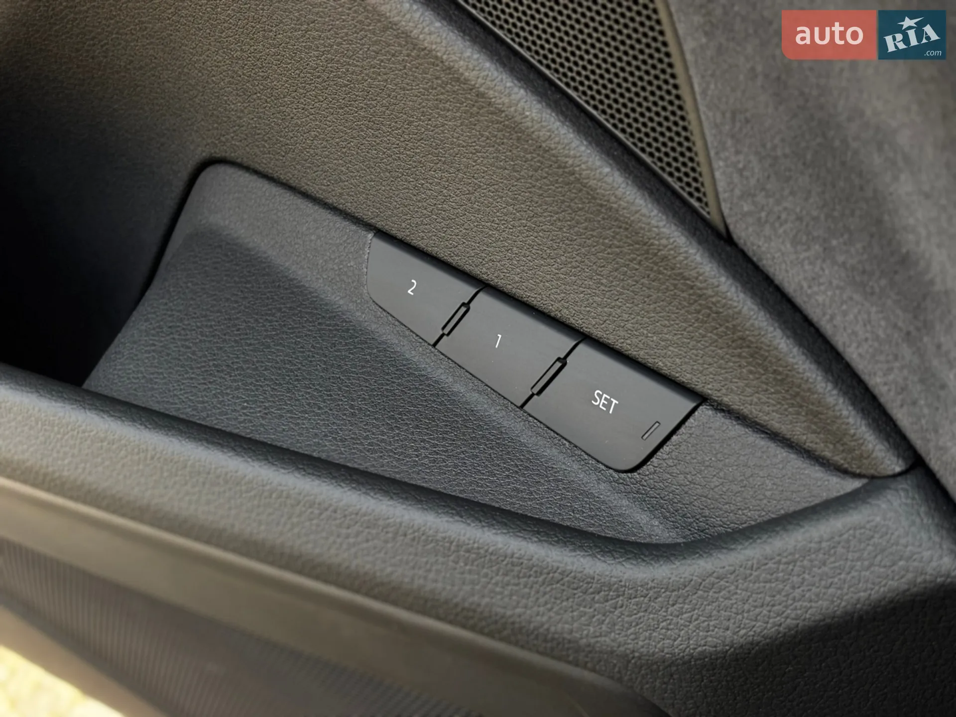 2021 Audi e-tron S - мініатюра 17