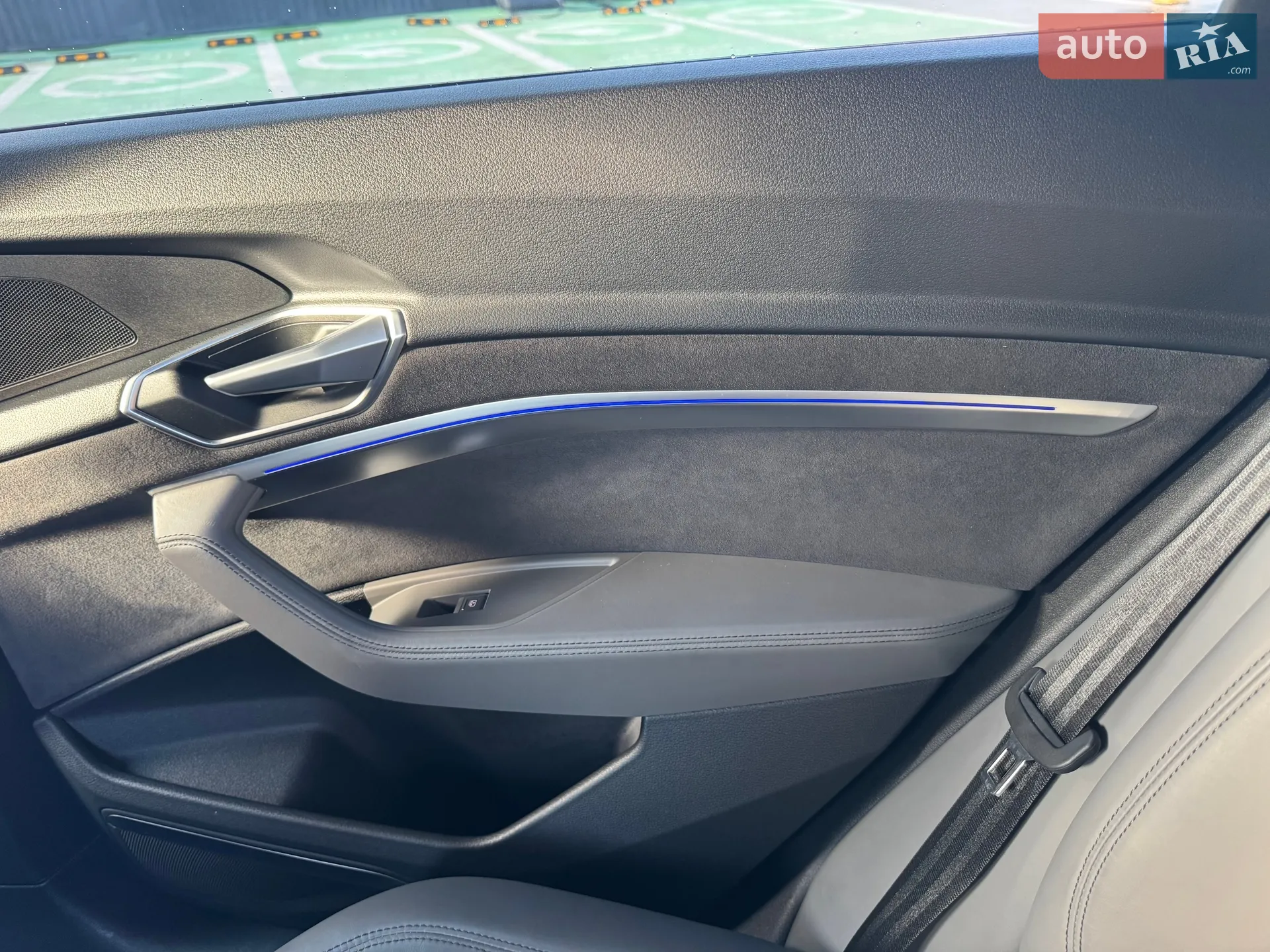 2022 Audi e-tron S - мініатюра 51