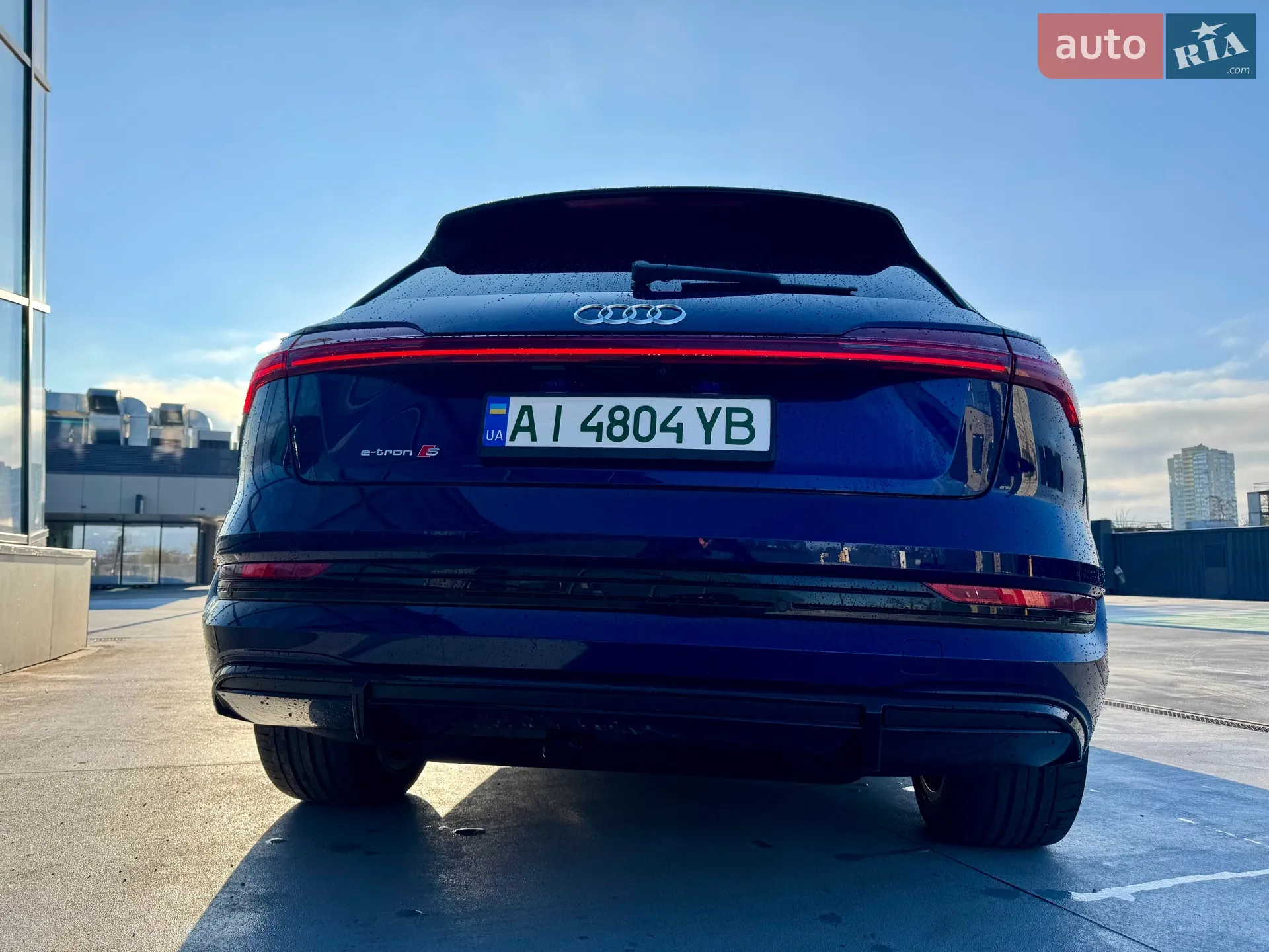 2022 Audi e-tron S - мініатюра 33