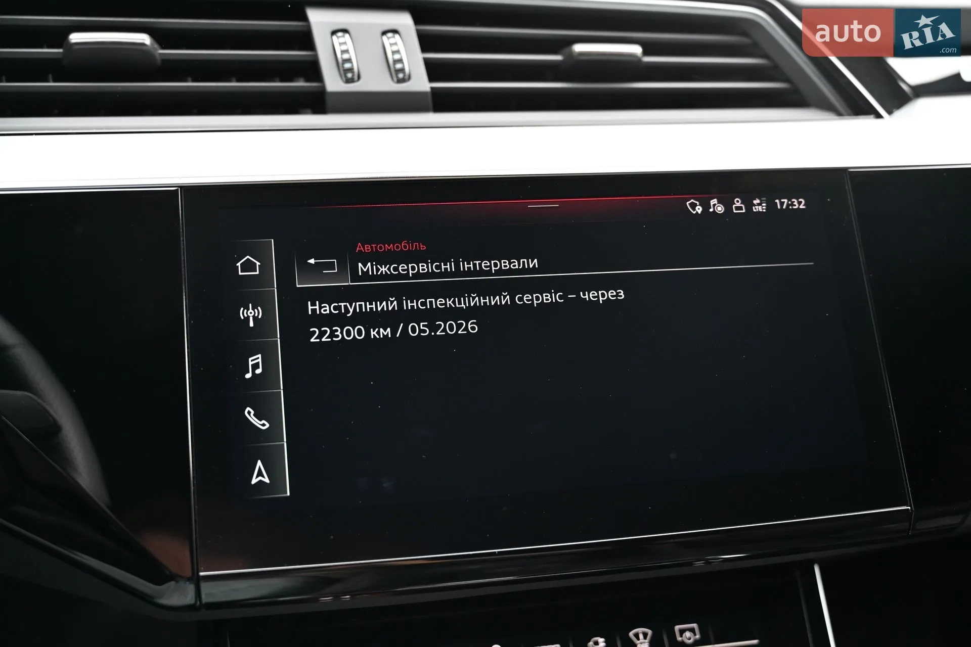 2022 Audi e-tron S - мініатюра 23