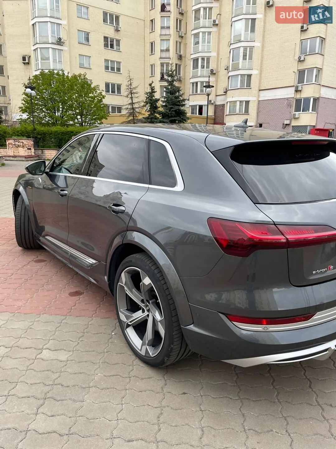 2021 Audi e-tron S - мініатюра 14