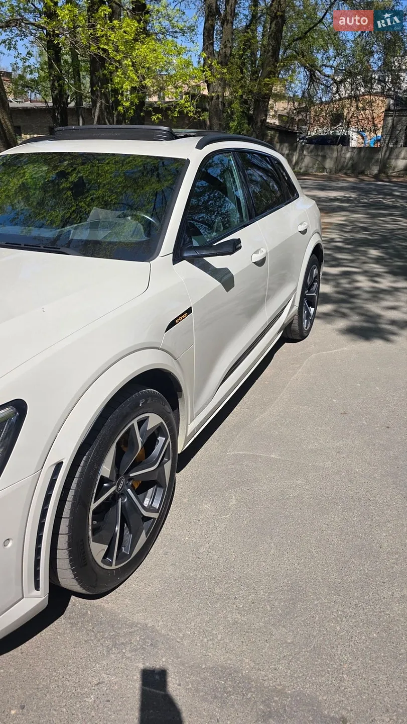 2021 Audi e-tron S - мініатюра 2