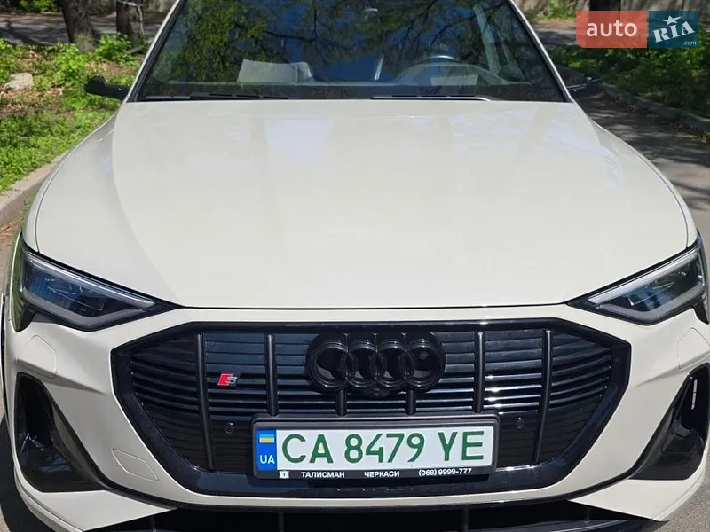 Audi e-tron S 2021