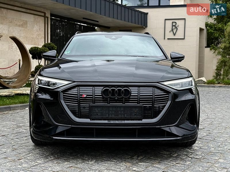 Внедорожник / Кроссовер Audi e-tron S 2022 в Львове фото 3 Внедорожник / Кроссовер Audi e-tron S 2022 в Львове