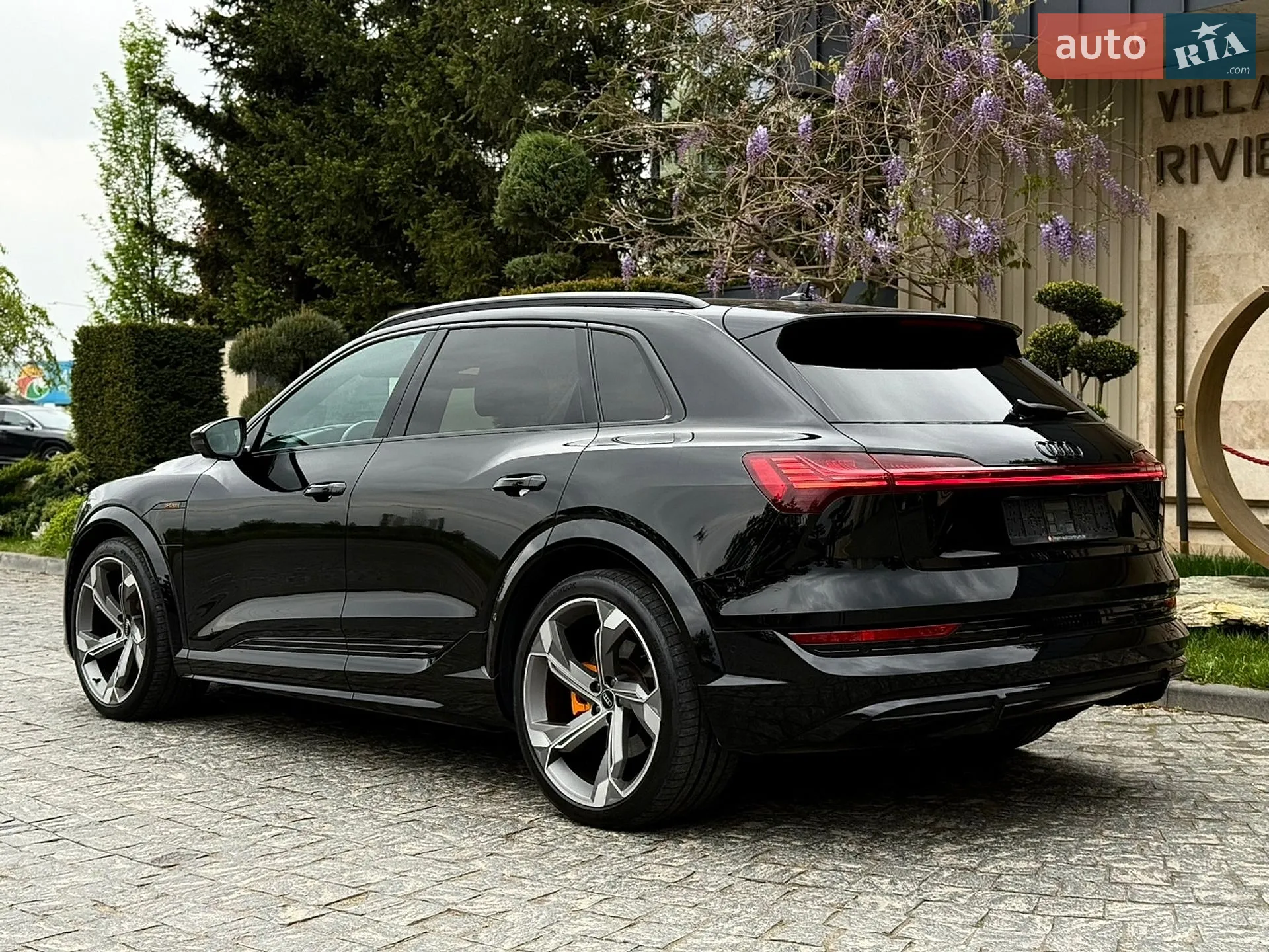 2022 Audi e-tron S - мініатюра 12