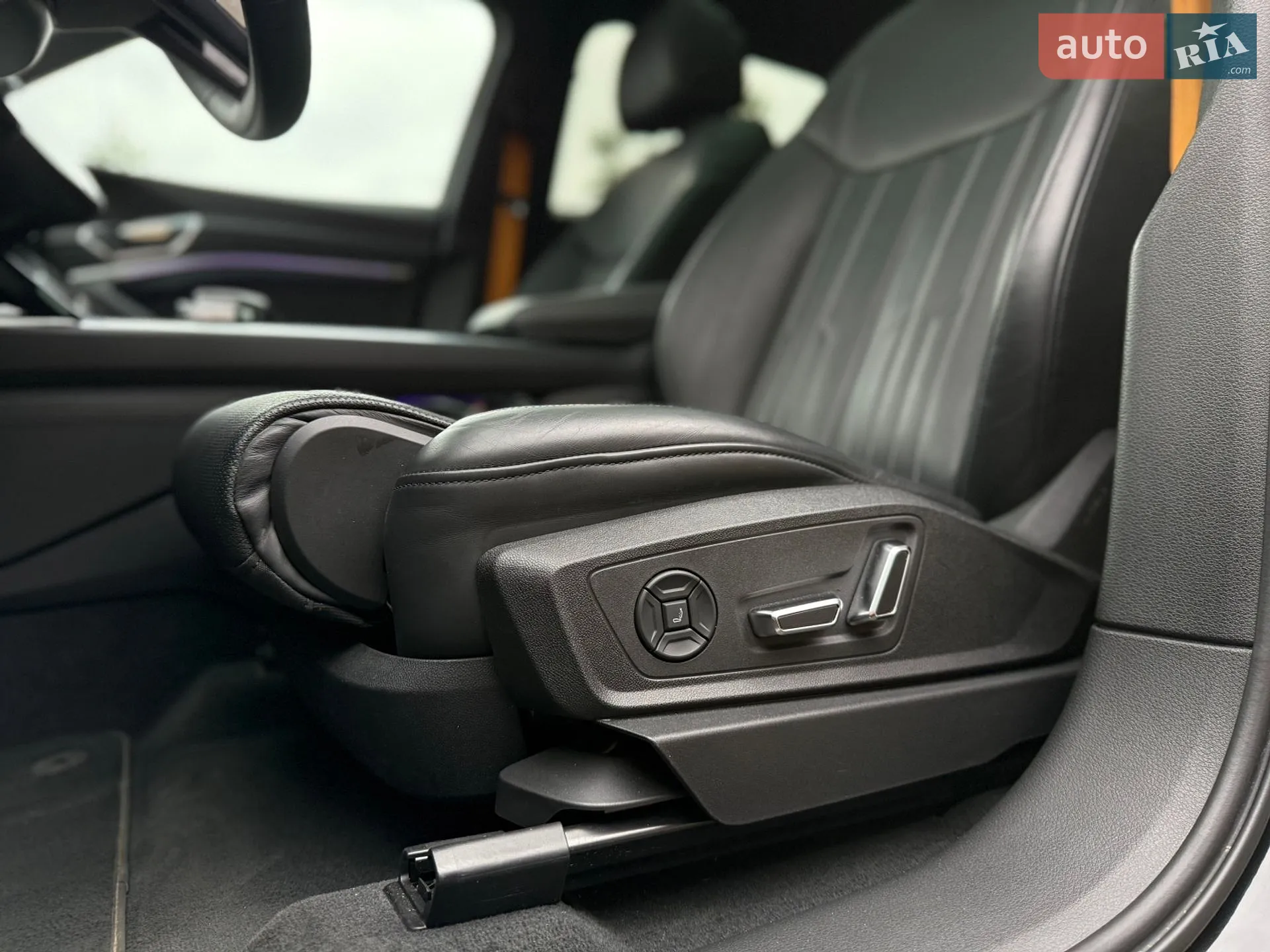 2022 Audi e-tron S - мініатюра 30