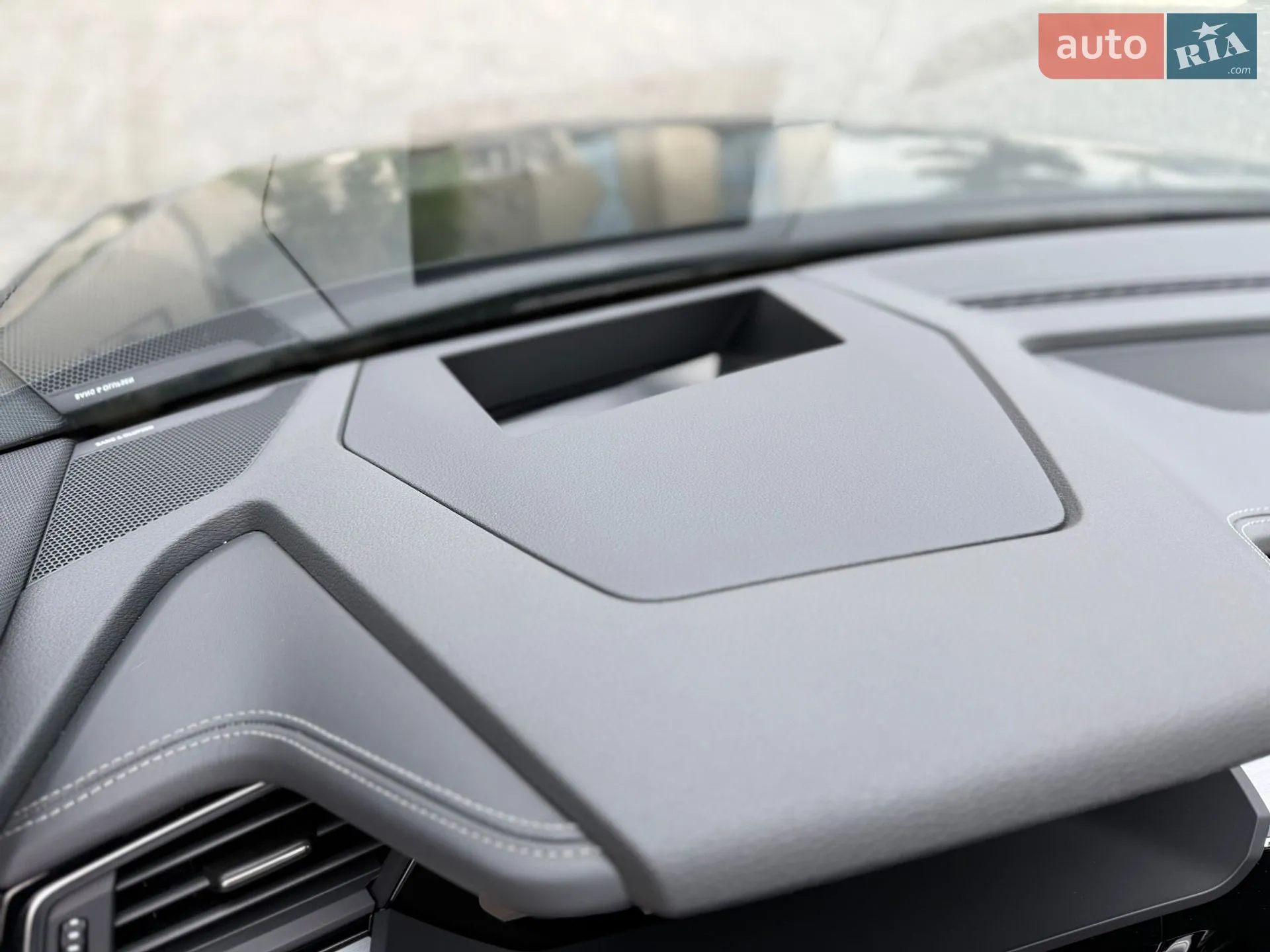 2022 Audi e-tron S - мініатюра 34