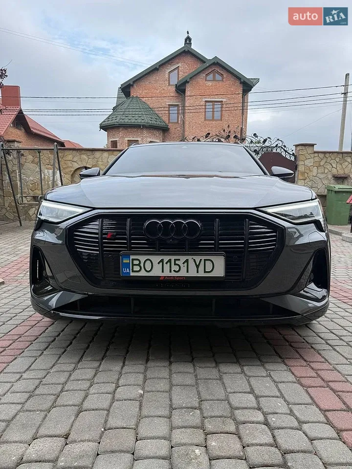 2021 Audi e-tron S - мініатюра 34