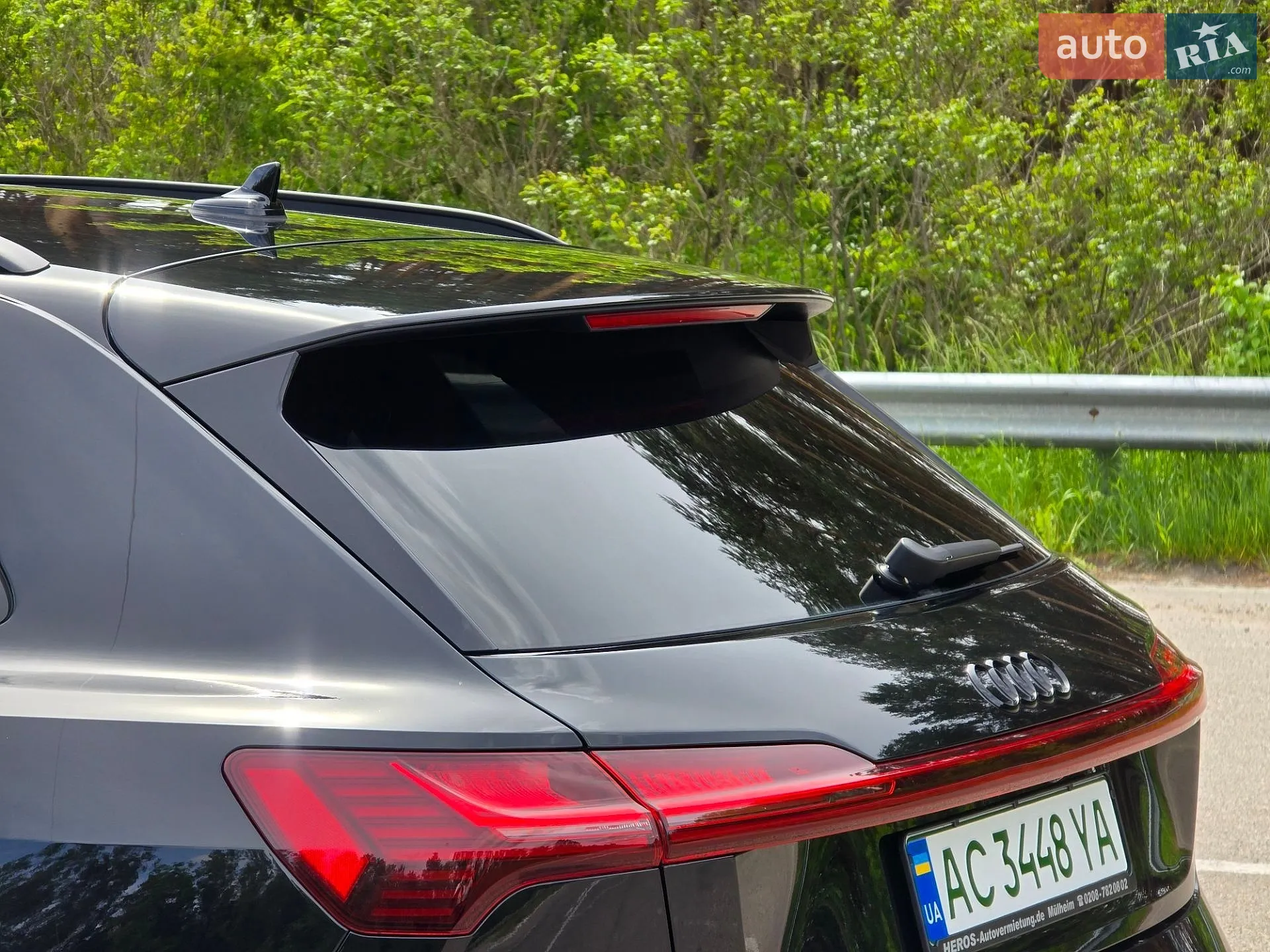 2022 Audi e-tron S - мініатюра 43