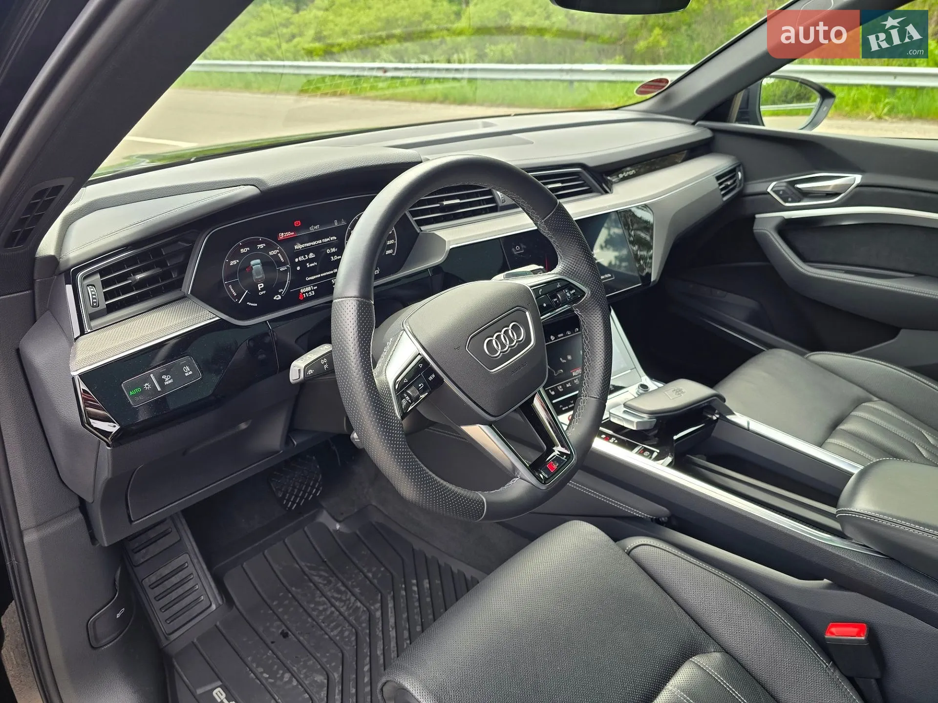 2022 Audi e-tron S - мініатюра 61